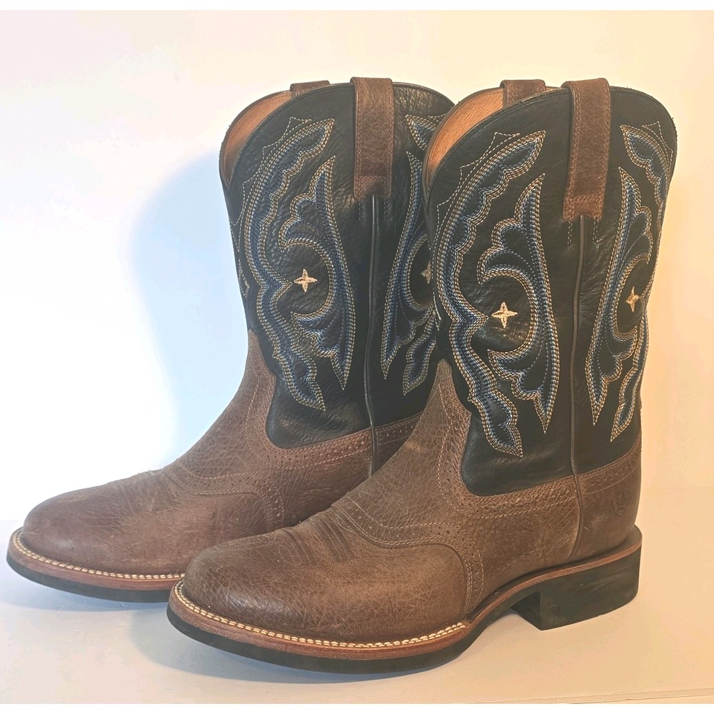 Ariat Men's Quantum Crepe Round Toe Cowboy Boots Size 10.5 EE. Leather Upper.